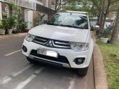 Đổi xe mới cần bán Pajero 2015, số tự động, máy V6, màu trắng