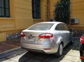 Cần bán Ford Fiesta 2015, màu bạc như mới