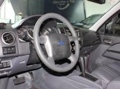 Bán xe Ford Everest Diesel 2.5 AT sản xuất năm 2014, màu đỏ, 620tr