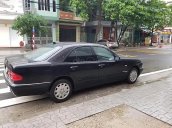 Bán lại xe Mercedes E230 1996, màu đen