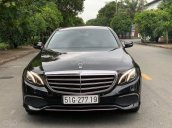 Bán xe Mercedes E200 màu nâu đời 2017 cũ chính hãng. Trả trước 750 triệu nhận xe ngay