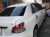 Cần bán lại xe Toyota Vios sản xuất 2009, màu trắng số sàn