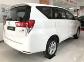 Bán Toyota Innova số tay, mới 100%, đời 2019, màu trắng. Có xe giao ngay