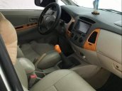 Cần bán Toyota Innova G năm sản xuất 2010, màu bạc, xe không lỗi nhỏ