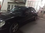 Cần bán Mercedes E200 đời 2007, màu đen