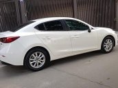 Cần bán Mazda 3 đời 2016, màu trắng