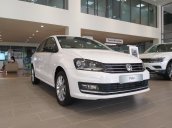 Bán ô tô Volkswagen Polo thương hiệu Đức, màu trắng, xe nhập