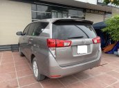 Cần bán lại xe Toyota Innova E sản xuất 2018, màu xám giá cạnh tranh
