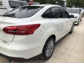 Cần bán Ford Focus Titanium đời 2016, màu trắng