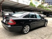 Bán Mercedes E200K đời 2008, màu đen 