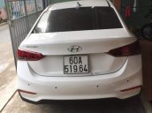 Bán Hyundai Accent đời 2018, màu trắng, xe đẹp