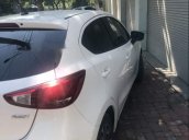 Cần bán xe Mazda 2 sản xuất 2016, màu trắng, Đk 2016