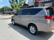 Cần bán xe Toyota Innova 2018, Đk 2019, số sàn, màu xám, BSTP