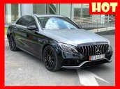 Bán xe Mercedes C300 AMG đen/đỏ đời 2018 lướt. Trả trước 650 triệu nhận xe ngay