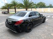 Bán xe Mercedes C300 AMG đen/đỏ đời 2018 lướt. Trả trước 650 triệu nhận xe ngay