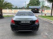 Bán xe Mercedes C300 AMG đen/đỏ đời 2018 lướt. Trả trước 650 triệu nhận xe ngay