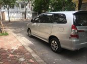 Bán xe Toyota Innova 2.0E màu ghi bạc, đời 2016, xe gia đình mua từ đầu rất ít sử dụng