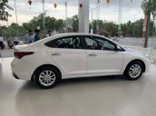 Bán Hyundai Accent 2019, màu trắng, giá chỉ 425 triệu