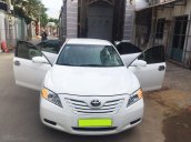 Cần bán xe Toyota Camry 2.4LE 2007 màu trắng