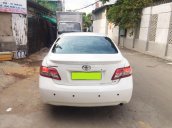 Cần bán xe Toyota Camry 2.4LE 2007 màu trắng