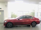 Mercedes C200 2019 khuyến mãi khủng, tặng 100% trước bạ