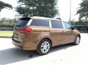 Bán Kia Sedona sản xuất 2019, màu nâu, giá tốt