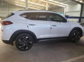 Bán Hyundai Tucson 1.6 Turbo facelift năm sản xuất 2019, màu trắng