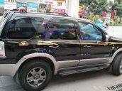 Cần bán Ford Escape 3.0V6 đời 2004, màu đen 