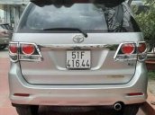 Cần bán Toyota Fortuner năm sản xuất 2016, màu bạc còn mới