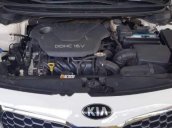 Cần bán lại xe Kia K3 đời 2014, màu trắng, nhập khẩu