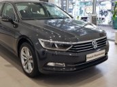 Cần bán lại xe Volkswagen Passat 2018 xe còn mới