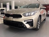 Kia Cerato đời 2019 - SX 2018 màu vàng cát (mới 100%) - Hỗ trợ vay 85%. LH: 0901871639 gặp trưởng nhóm bán hàng