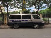 Bán Toyota Hiace đời 2001, màu bạc, xe đẹp