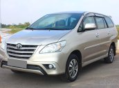 Bán Toyota Innova số sàn 2015 vàng kim, xe chính chủ