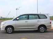 Bán Toyota Innova số sàn 2015 vàng kim, xe chính chủ