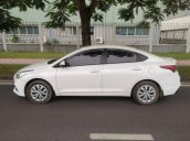 Chính chủ bán Hyundai Accent 1.4MT sản xuất 2018, màu trắng, xe nhập