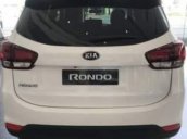 Bán Kia Rondo 2.0 Standard MT sản xuất năm 2019, màu trắng, giá 609tr