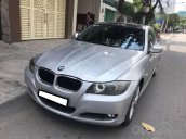 Gia đình cần bán BMW 320i đời 2009, số tự động, màu bạc