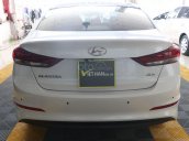 Cần bán Hyundai Elantra GLS 1.6 AT đời 2016, màu trắng, 566 triệu