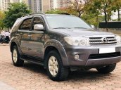 Bán Toyota Fortuner 2010 máy dầu, xám chì xe đi kỹ