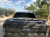 Gia đình bán Ford Ranger đời 2016, màu xám