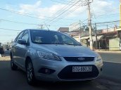 Bán xe Ford Focus 1.8AT 2010, màu bạc