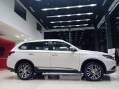 Mitsubishi Huế - Cần bán 7 chỗ Mitsubishi Outlander, tại Huế giá rẻ, khuyến mãi khủng, giá tốt, liên hệ 0934.674.616