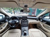 Mercesdes Benz C200 màu trắng/kem, sản xuất 2018, biển Hà Nội