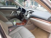 Cần bán xe Toyota Camry 2.4G 2009, màu bạc, 545tr