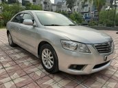 Cần bán xe Toyota Camry 2.4G 2009, màu bạc, 545tr