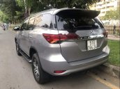 Bán Toyota Fortuner đời 2017, màu bạc, nhập khẩu