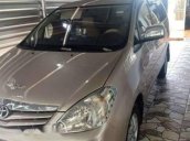 Cần bán lại xe Toyota Innova năm sản xuất 2010, số sàn