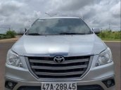 Bán Toyota Innova 2014, màu bạc  