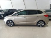 Cần bán Kia Rondo 2017, màu vàng, giá tốt